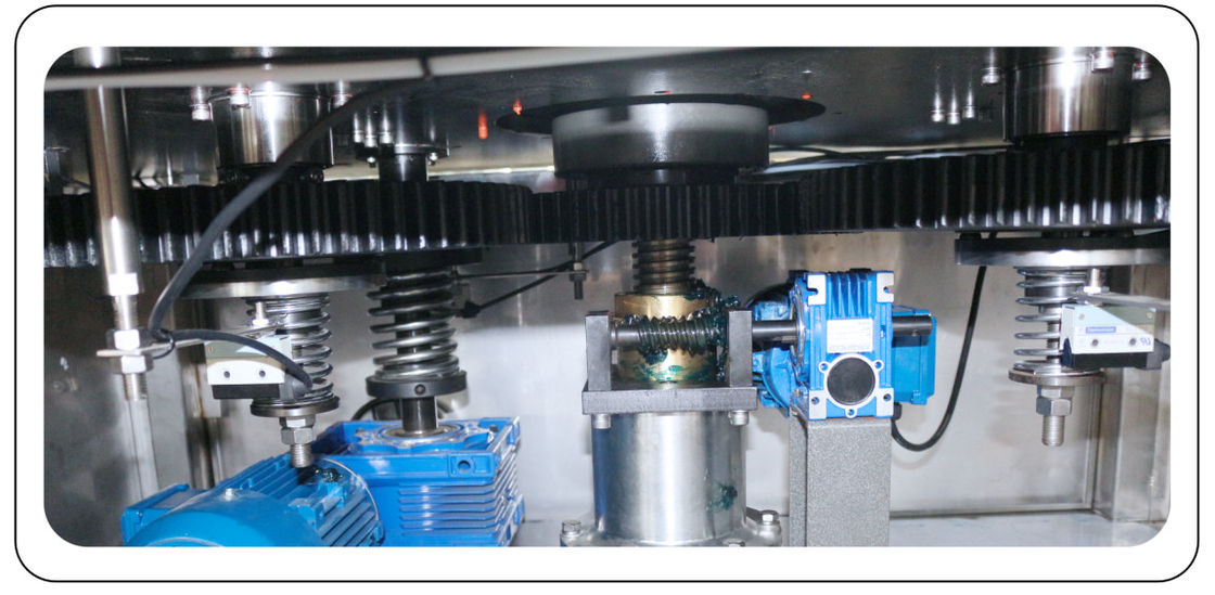 SUS304 Frame Six Head Automatic Rotary Capping Machine para pesticidas em tambores de 1-5L
