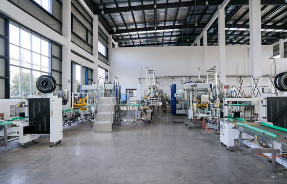 Máquina de embalagem 50-1000mL da máquina de enchimento do inseticida de 16 bocais 60 Bpm
